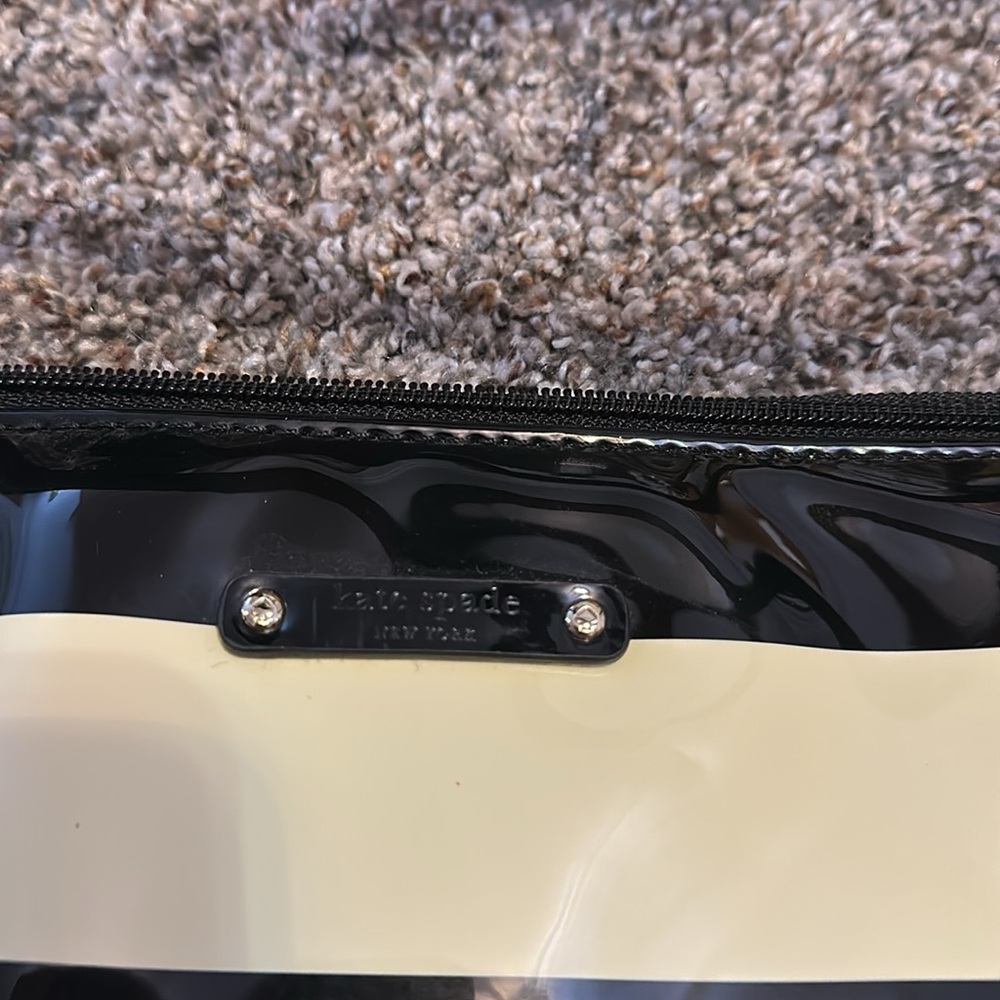 KATE SPADE SOPHIA, Cream to pale yellow & black patent tote bag - Picture 2 of 10